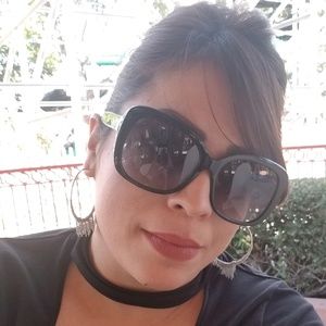 Meet your Posher, Janette